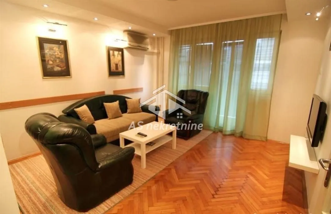 Izdavanje, stan, 62m², Slavija, Vračar Sve Podlokacije