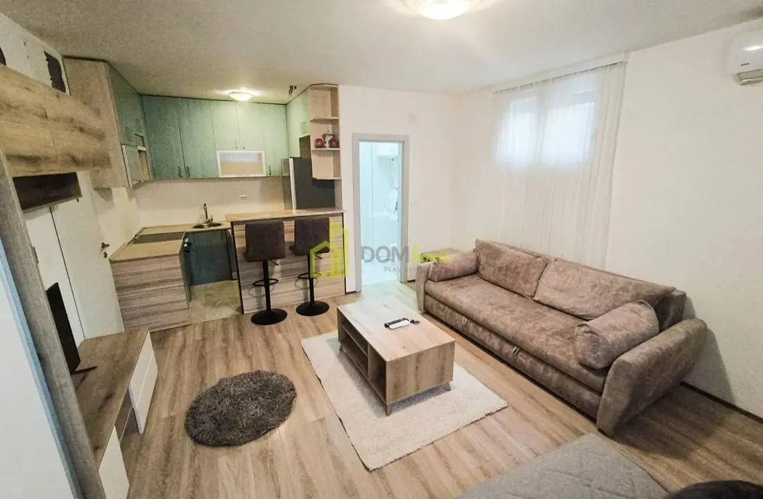 Izdavanje, garsonjera, 28m², Central Point, Podgorica