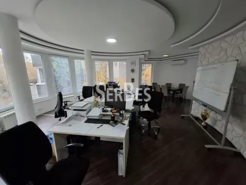 Izdavanje, stan, 150m², Socijalno, Novi Sad Sve Podlokacije - image 4