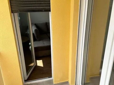 Izdavanje, jednosoban stan, 44m², Pobrežje, Podgorica - image 8