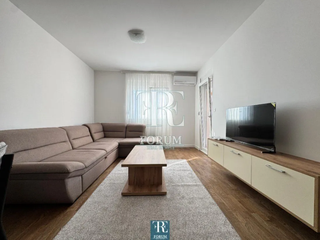 Izdavanje, jednosoban stan, 50m², Stari Aerodrom, Podgorica