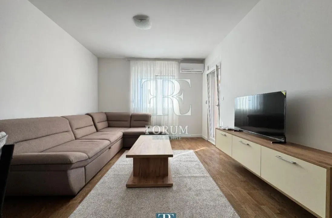 Izdavanje, jednosoban stan, 50m², Stari Aerodrom, Podgorica