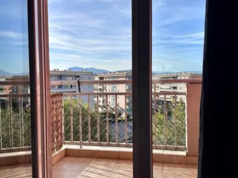 Izdavanje, jednosoban stan, 52m², City Kvart, Podgorica - image 9