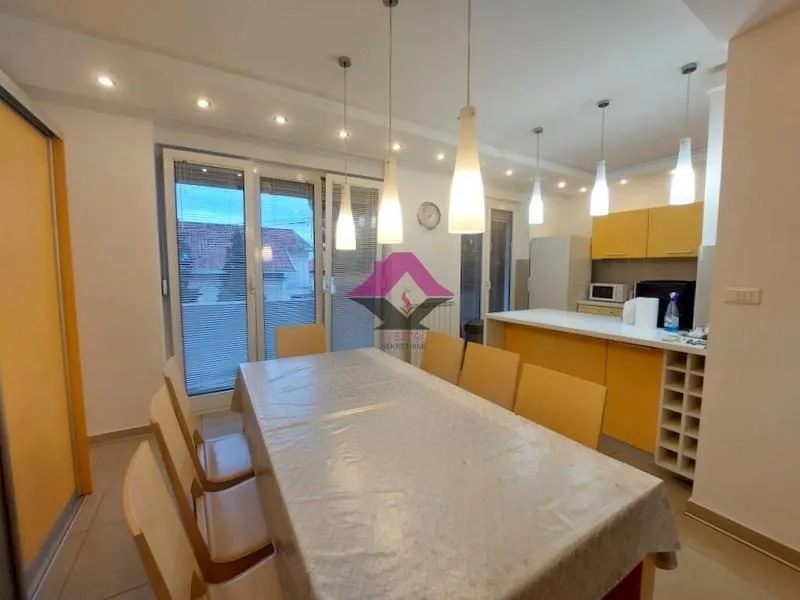 Izdavanje, kuća, 142m², Banovo Brdo, Beograd