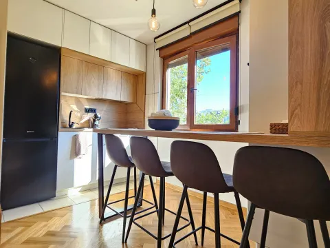 Rent, studio apartment, 30m², Blok 6, Podgorica - image 2