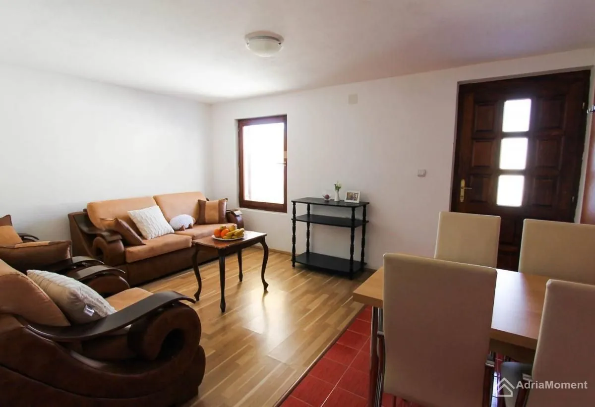 Prodaja, kuća, 392m², Prijeradi, Kotor