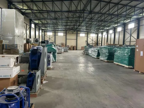 Izdavanje, poslovni prostor, 1700m², Zemun Ugrinovci, Zemun Sve Podlokacije - image 5