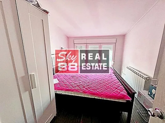 Sale, three bedroom apartment, 78m², Kalenić Pijaca, Vračar Sve Podlokacije