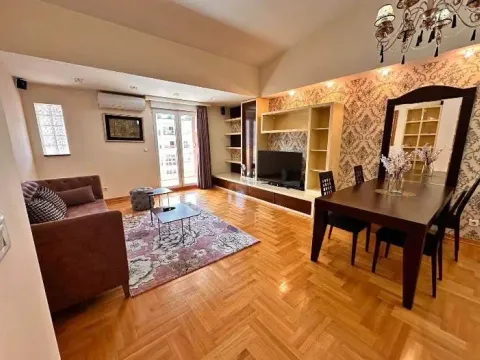 Prodaja, dvosoban stan, 92m², City Kvart, Podgorica - image 1