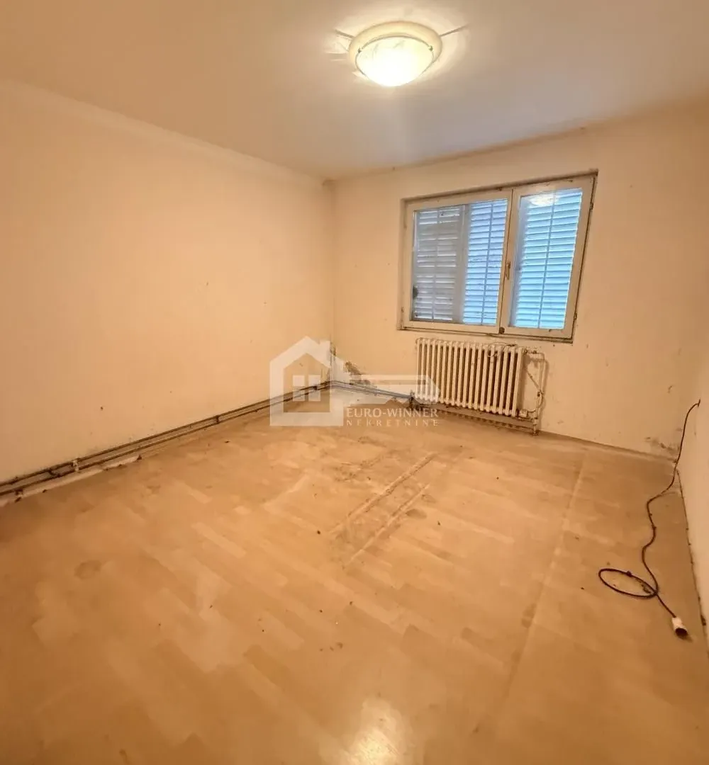 Prodaja, kuća, 220m², Čukarica, Beograd