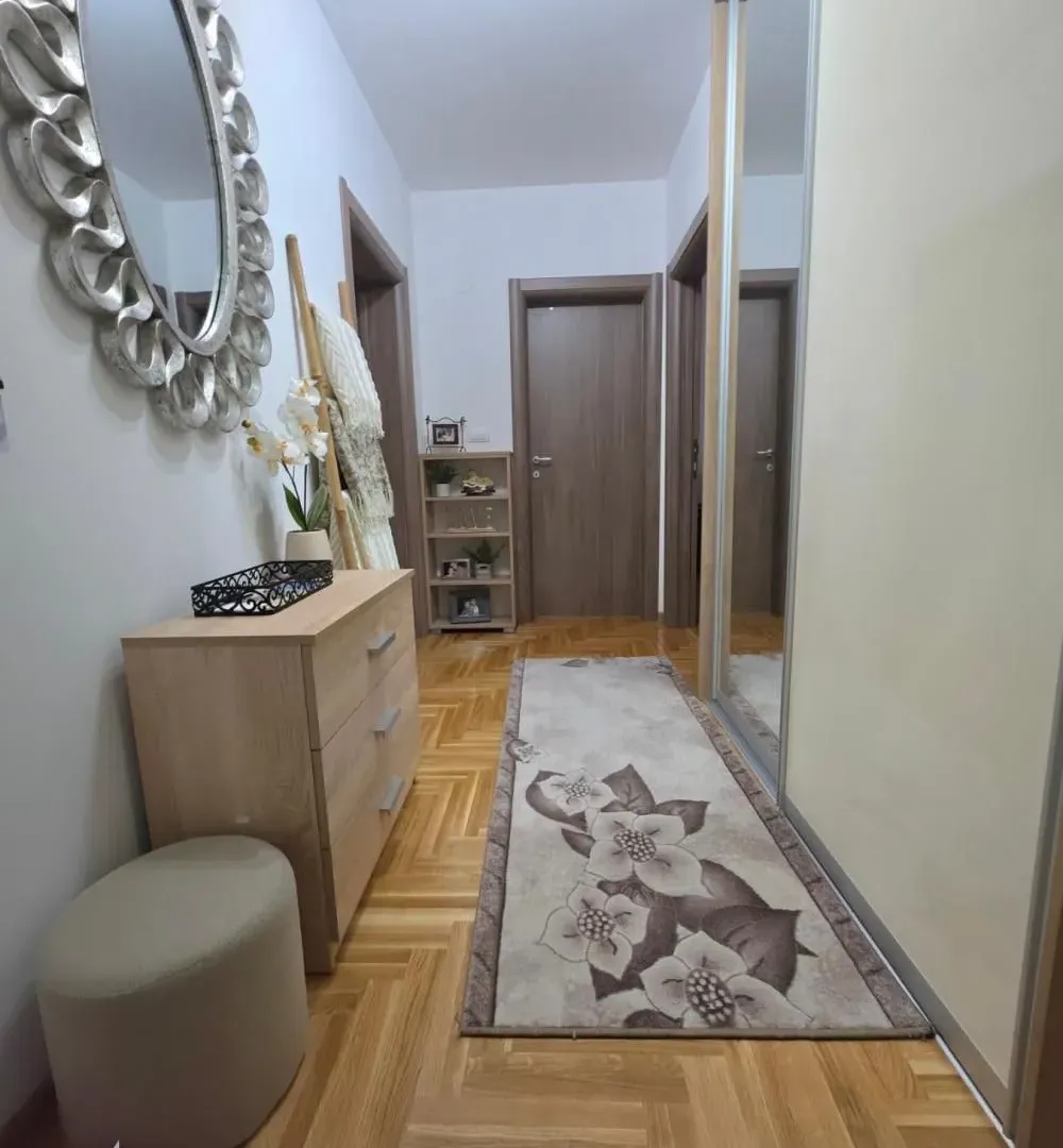 Prodaja, trosoban stan, 56m², Zemun Sve Podlokacije, Beograd