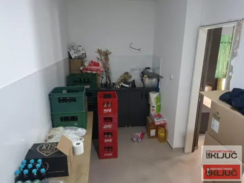 Izdavanje, ugostiteljski objekat, 200m², Sajmište, Novi Sad - image 16