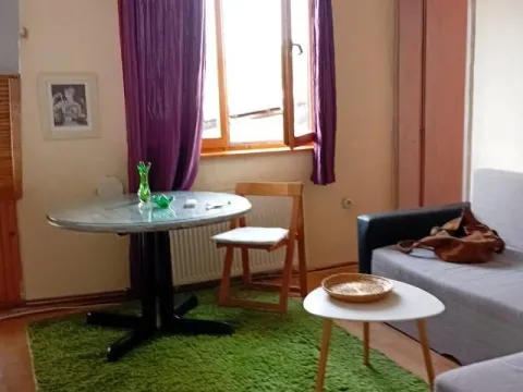 Izdavanje, jednosoban stan, 38m², Novi Sad, Srbija - image 2