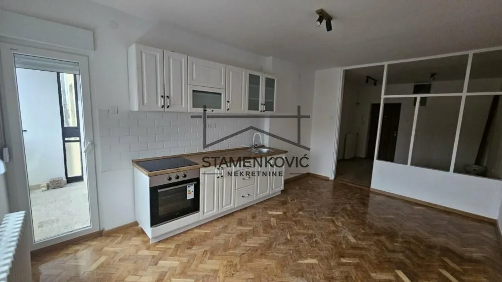 Sale, two bedroom apartment, 59m², Železnička Stanica, Novi Sad Sve Podlokacije
