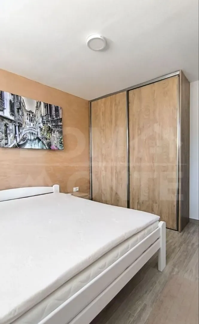 Izdavanje, jednosoban stan, 47m², Tivat, Crna Gora
