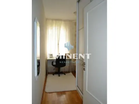 Izdavanje, četvorosoban stan, 110m², Savski Venac, Beograd - image 10