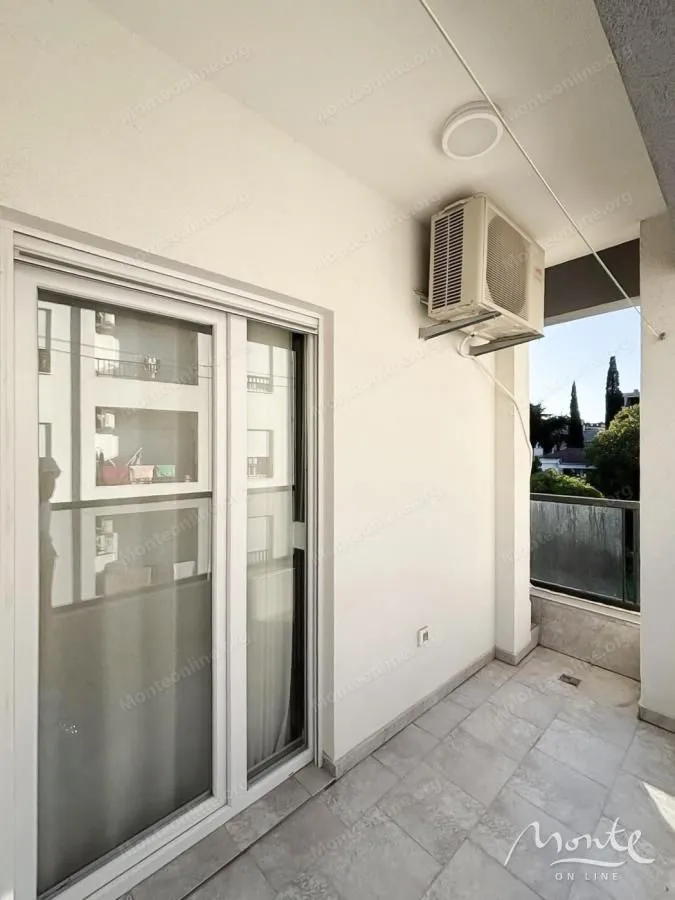 Prodaja, dvosoban stan, 67m², Centar, Podgorica