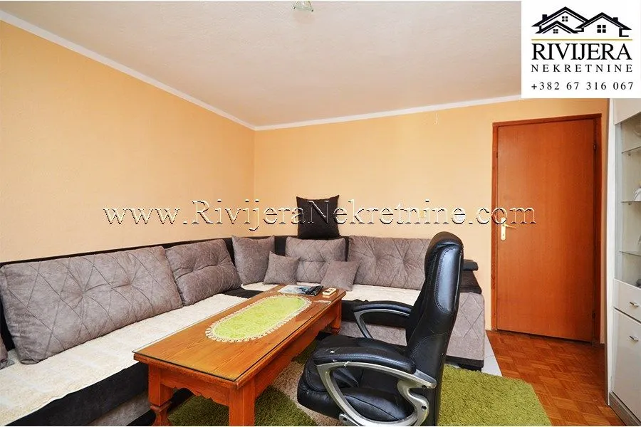 Prodaja, trosoban stan, 102m², Centar, Tivat