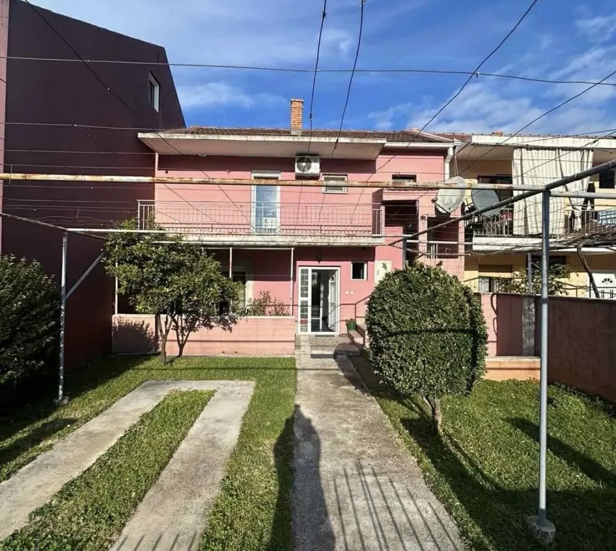 Prodaja, kuća, 150m², Stari Aerodrom, Podgorica