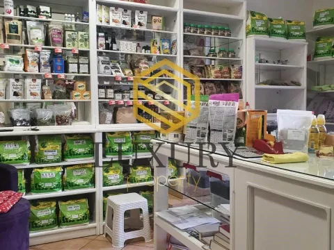 Izdavanje, poslovni prostor, 63m², Centar, Podgorica - image 1