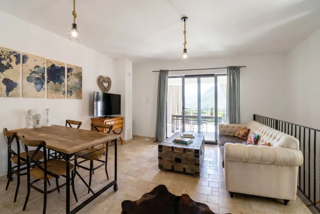 Sale, four bedroom apartment, 110m², Risan, Kotor