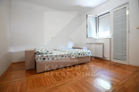 Rent, three bedroom apartment, 150m², Donja Gorica, Podgorica - image 9