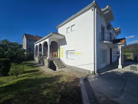 Rent, house, 200m², Tološi, Podgorica - image 2