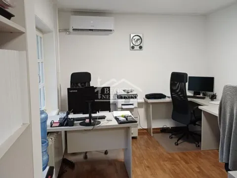 Izdavanje, poslovni prostor, 40m², Šumice, Beograd - image 1