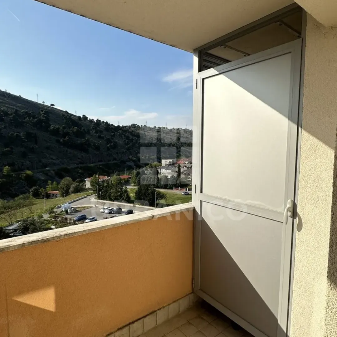 Rent, one bedroom apartment, 45m², City Kej, Podgorica