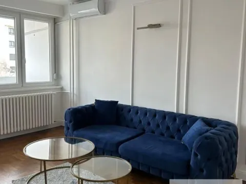 Stan in Vračar Sve Podlokacije