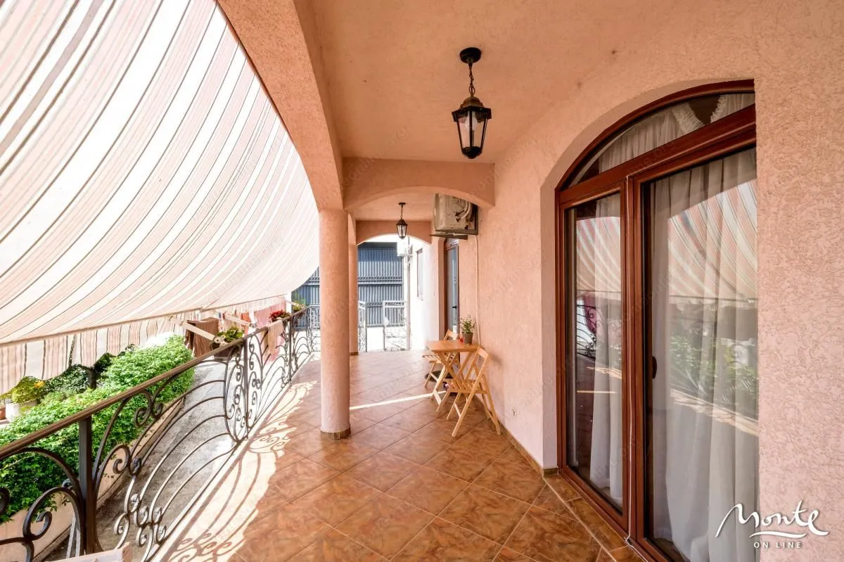 Sale, house, 280m², Bar, Crna Gora