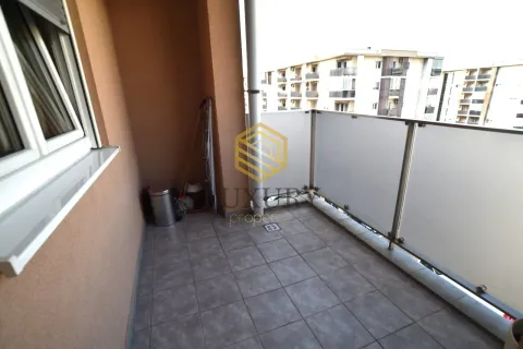 Rent, one bedroom apartment, 47m², City Kvart, Podgorica - image 10