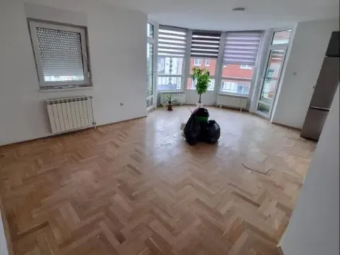 Prodaja, trosoban stan, 71m², Bulevar Evrope, Novi Sad Sve Podlokacije - image 3