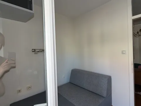 Izdavanje, četvorosoban stan, 120m², Škaljari, Kotor - image 16