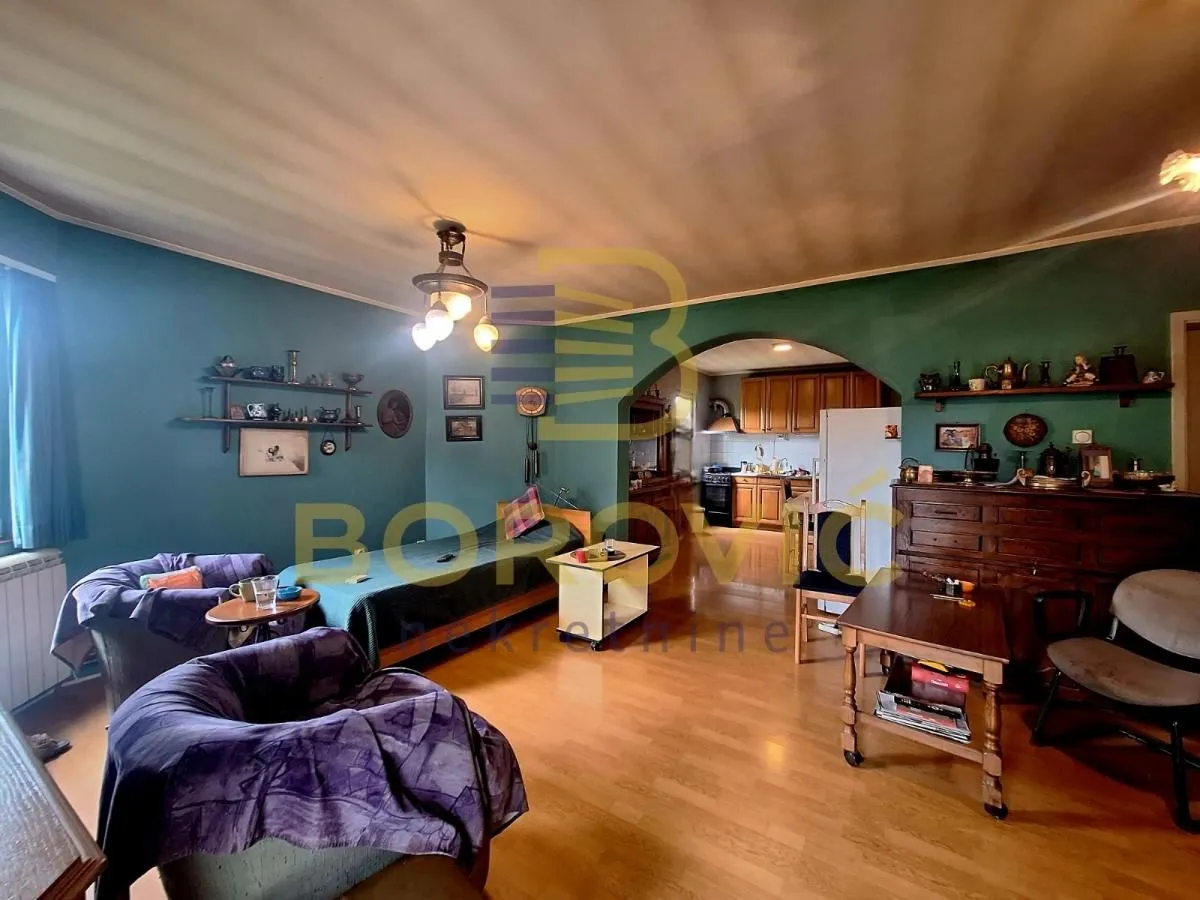 Sale, house, 259m², Voždovac Sve Podlokacije, Beograd