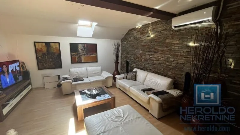 Prodaja, trosoban stan, 71m², Centar, Jagodina