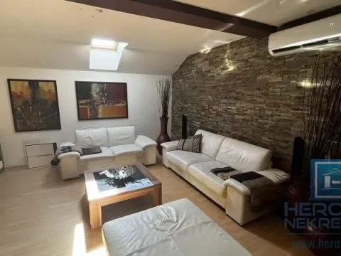 Prodaja, trosoban stan, 71m², Centar, Jagodina