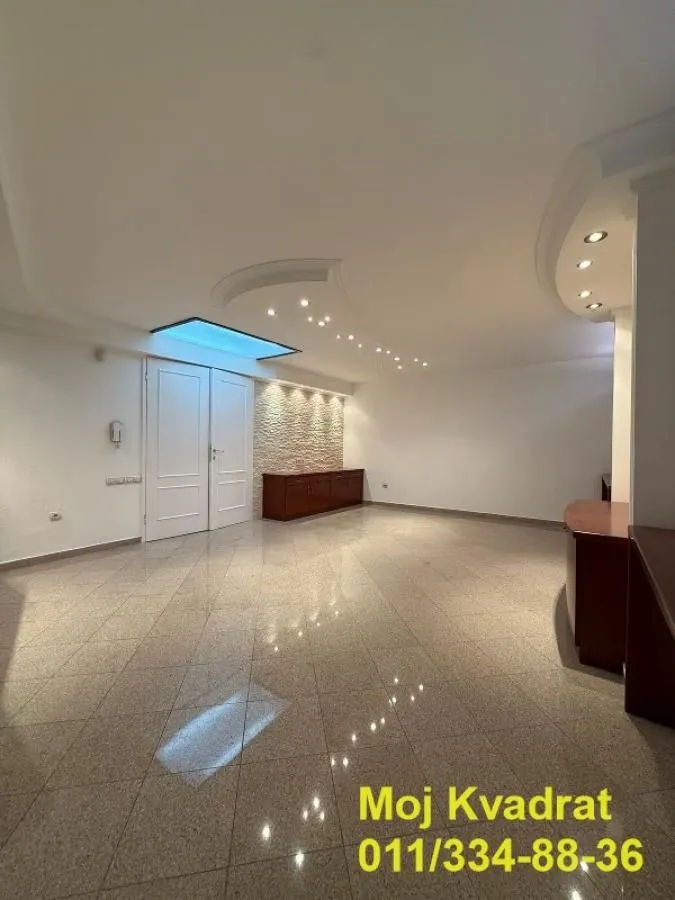 Rent, house, 312m², Voždovac Sve Podlokacije, Beograd