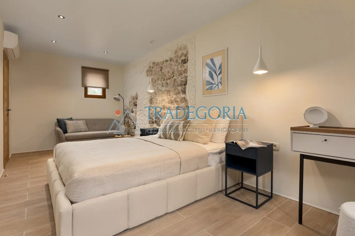Prodaja, kuća, 170m², Škaljari, Kotor