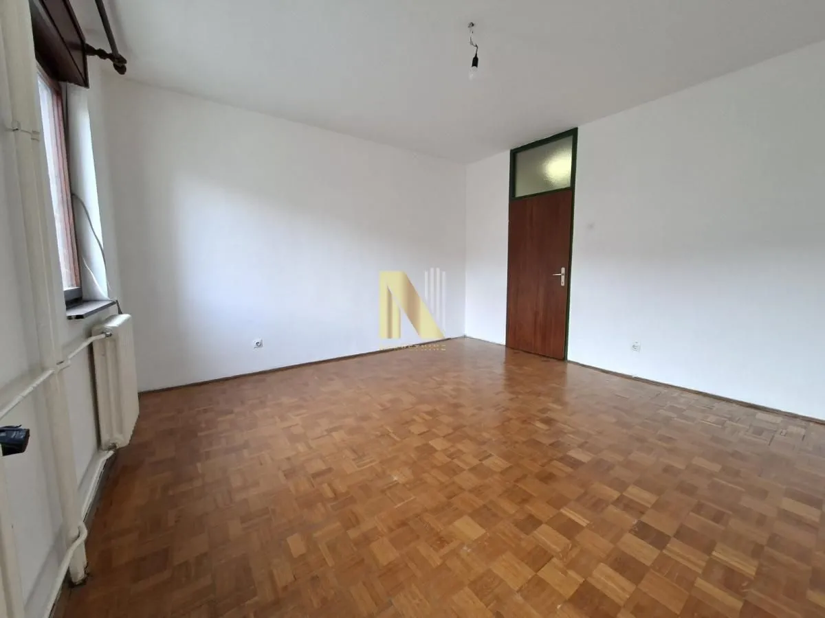 Prodaja, četvorosoban stan, 95m², Sajmište, Novi Sad