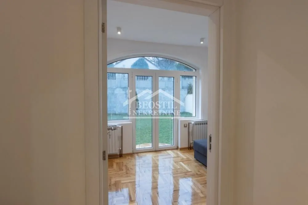 Izdavanje, kuća, 417m², Jajinci, Voždovac Sve Podlokacije