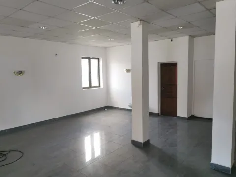 Rent, office space, 150m², Petnjik, Berane - image 3