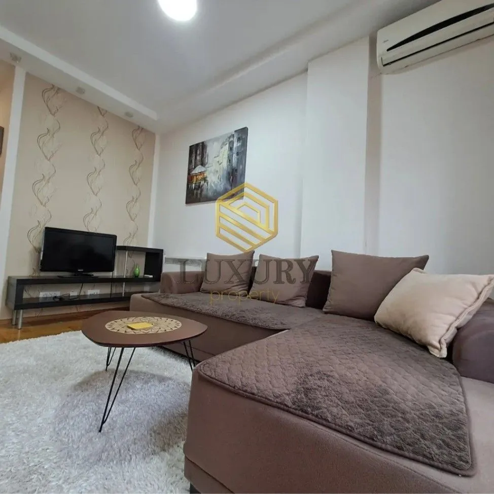 Izdavanje, jednosoban stan, 30m², Obala Morače, Podgorica