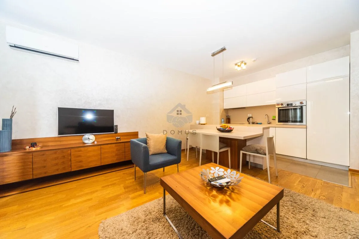 Rent, two bedroom apartment, 70m², City Kvart, Podgorica