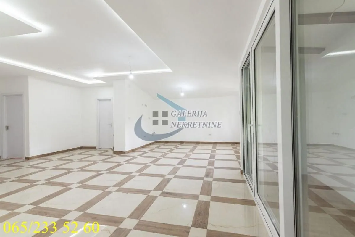 Sale, three bedroom apartment, 68m², Hala Pionir, Palilula Sve Podlokacije