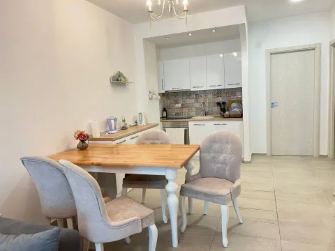 Rent, two bedroom apartment, 67m², Bečići, Budva - image 11