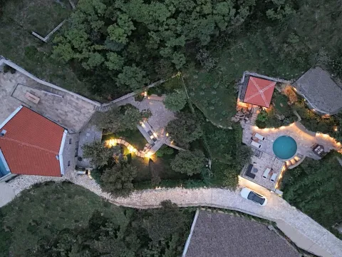 Rent, house, 520m², Đuraševići, Tivat - image 43