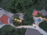 Izdavanje, kuća, 520m², Đuraševići, Tivat - image 43