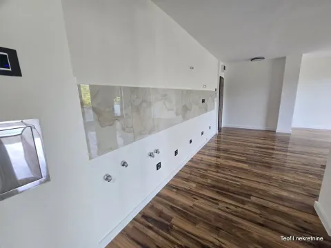 Prodaja, trosoban stan, 80m², Novi Beograd Blok 28, Novi Beograd Sve Podlokacije - image 4