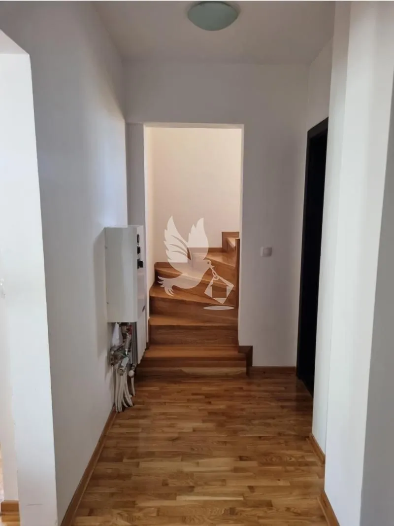 Prodaja, četvorosoban stan, 90m², Centar, Zlatibor